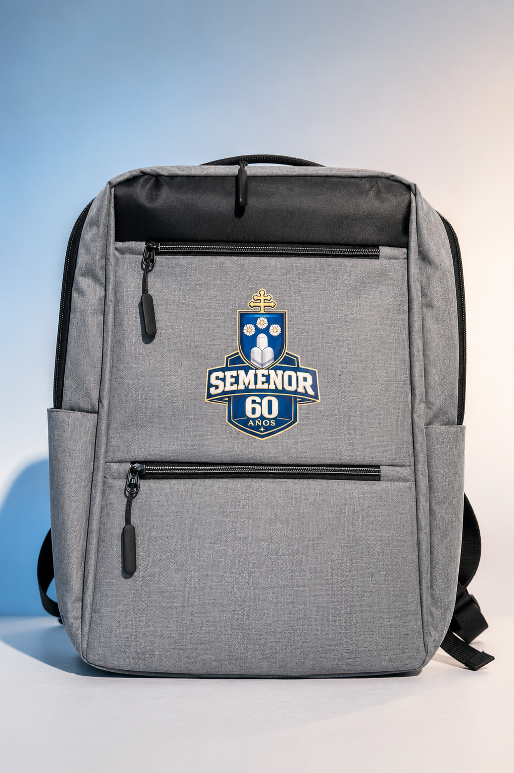 Morral gris institucional del Colegio SEMENOR